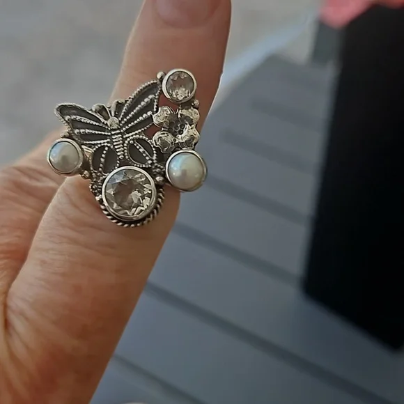 Echo Of A Dreamer Sterling Silver Butterfly Ring - Picture 5 of 8